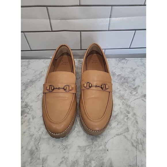 a new day Shoes - A New Day Womens Sz 11 Chunky Platform Loafers Slip On Shoes  Tan Preppy